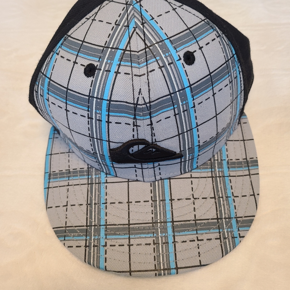 Quicksilver hat/Sz 7.5